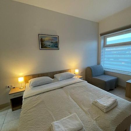 Apartman Dunav คลาโดโว ภายนอก รูปภาพ