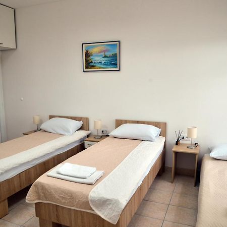 Apartman Dunav คลาโดโว ภายนอก รูปภาพ