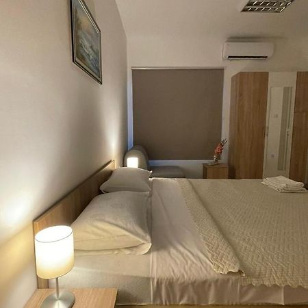 Apartman Dunav คลาโดโว ภายนอก รูปภาพ
