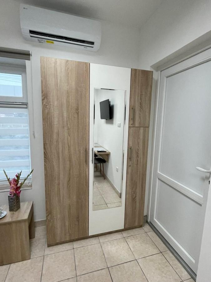Apartman Dunav คลาโดโว ภายนอก รูปภาพ