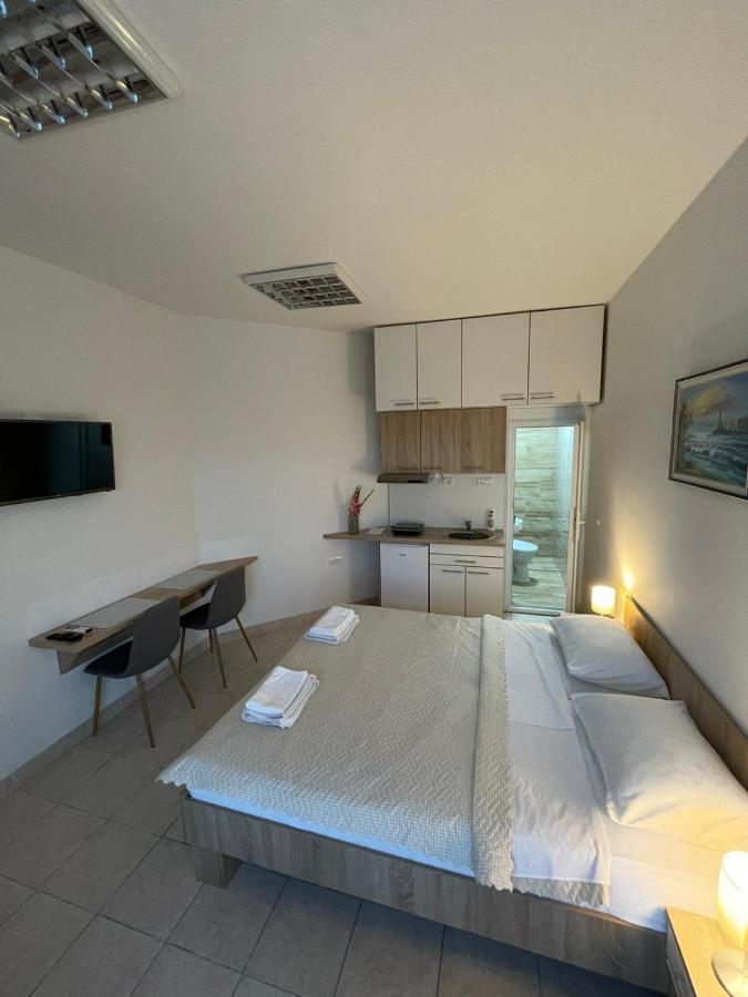 Apartman Dunav คลาโดโว ภายนอก รูปภาพ