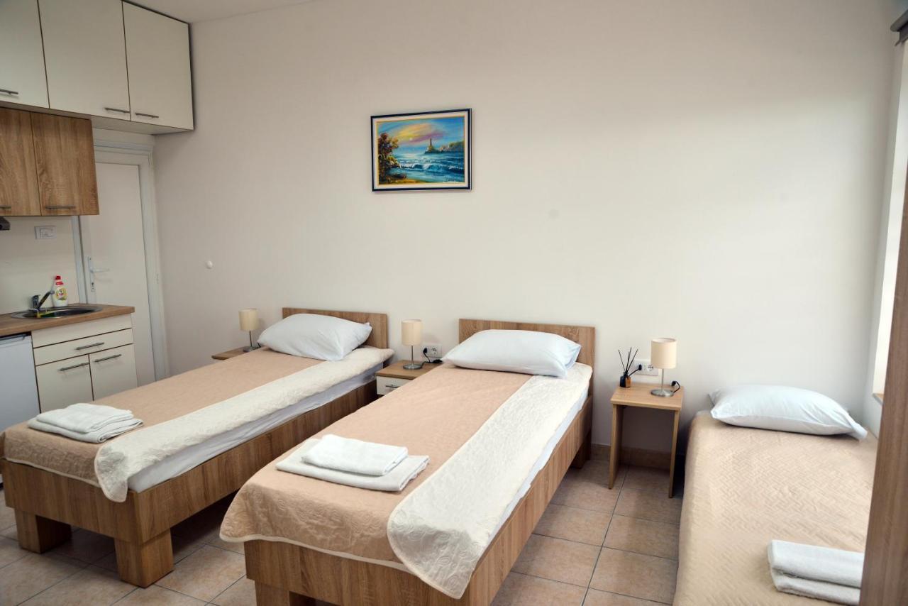 Apartman Dunav คลาโดโว ภายนอก รูปภาพ
