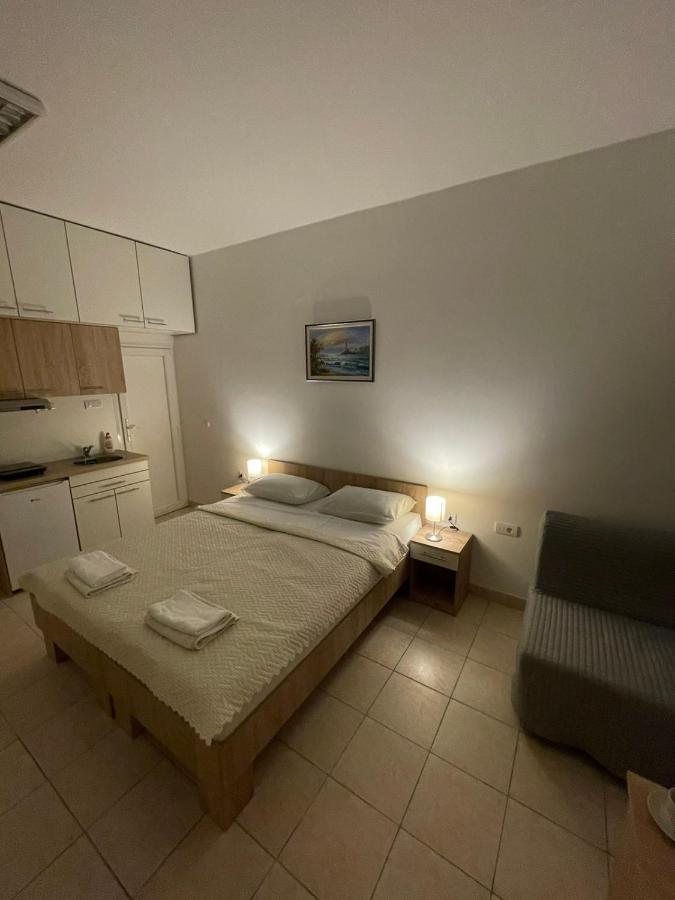 Apartman Dunav คลาโดโว ภายนอก รูปภาพ